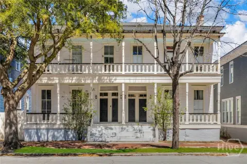 Four-Unit Victorian Apartment Building