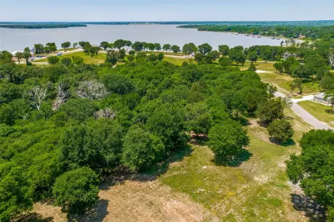 Lakefront Build Site in Gated Community