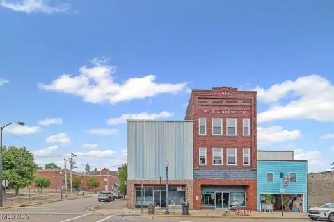 Mixed-Use Property in Downtown Alliance