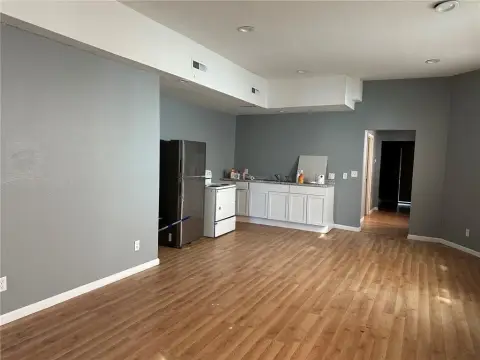 Duplex With Central Heat and Cooling
