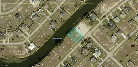 Waterfront Lot in Cape Coral