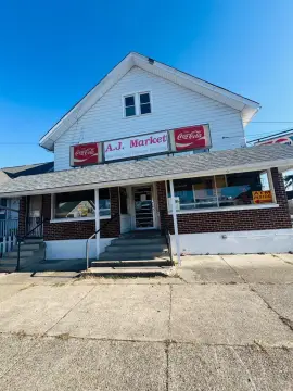 Grocery Store with Renovated Apartment
