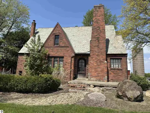 Agricultural Property with Two Homes