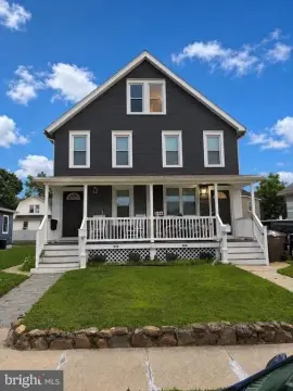 Renovated Twin Home with Loft