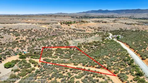 Land Parcel in Dewey-Humboldt, AZ