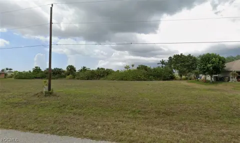 Commercial Lot in Growing Area