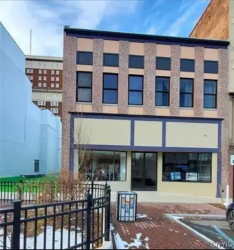 Bright Utica Commercial Space Available