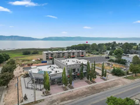 Commercial Lot in Garden City