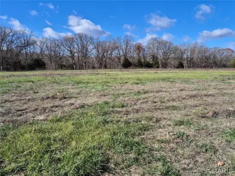 Unrestricted Hunting and Recreation Land