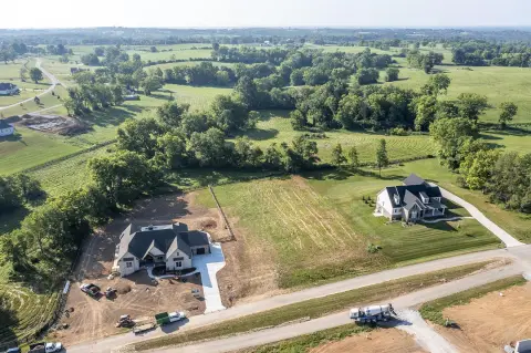 Residential Land in Vine Grove