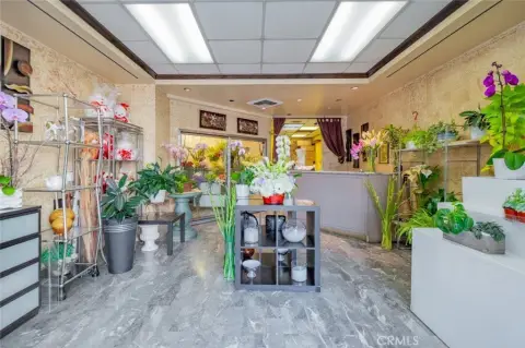 Established Flower Shop in Los Angeles
