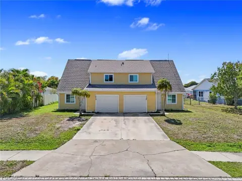 Cape Coral Duplex: Investment Opportunity