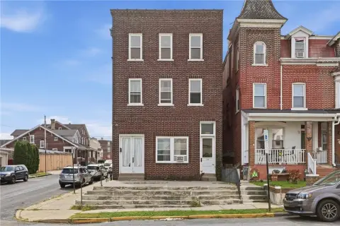 7-Unit Apartment Building