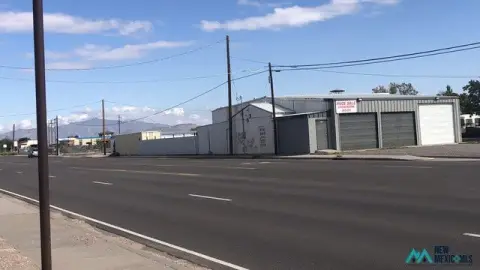 Retail Building with Paint Booth