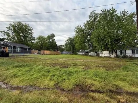 Residential Lot in Coweta, OK