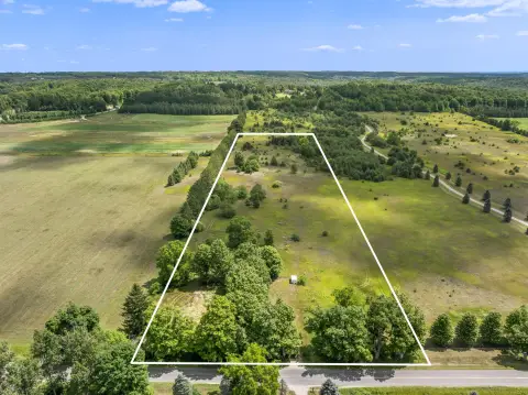 Agricultural Land with Mature Trees