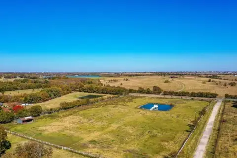 Commercial Land Tract with High Visibility