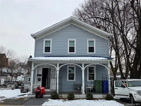 Renovated Mixed-Use Property, Middletown