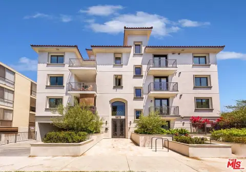 Luxury Apartments in Beverlywood