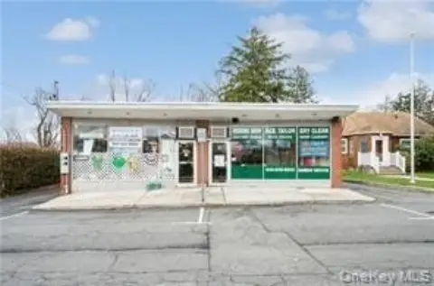 Freestanding Two-Space Storefront