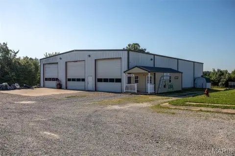 Overhead Door Truck Shop