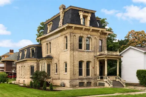 5-Unit Apartment Building