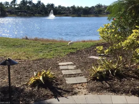 Lakefront Motorcoach Resort Campsite