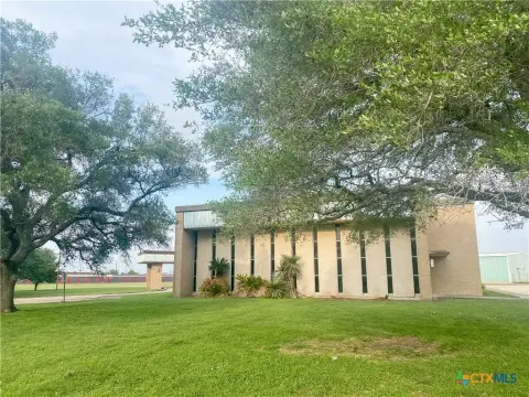 Flex Warehouse with Office Buildout