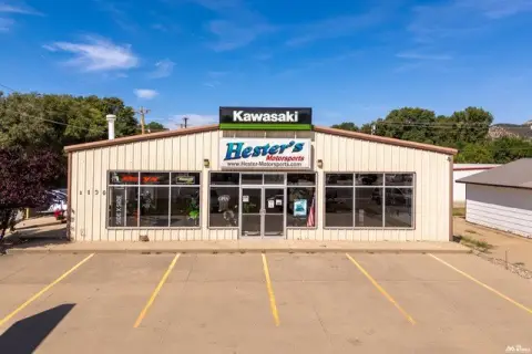 Flex Building with Showroom