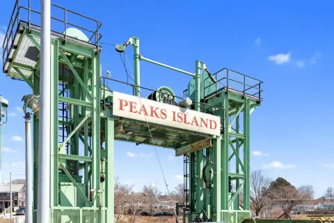 Peaks Island Bluff Lot