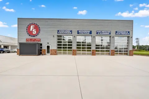 Auto Shop with 220-Volt Service