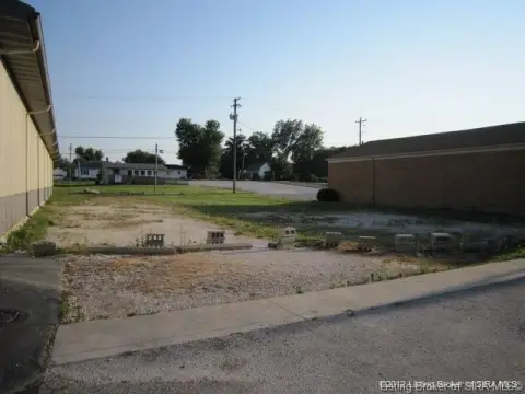 Vacant Commercial Lot