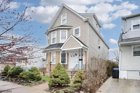 Three-Story Multi-Family in Paterson City