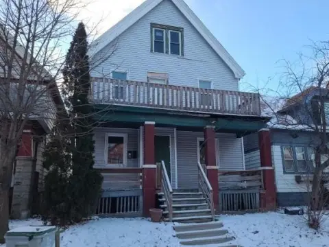 Milwaukee Duplex with Income Potential