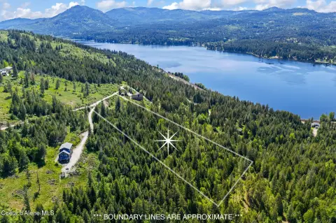 Land with Cocolalla Lake Views