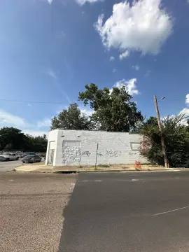 Corner Auto Shop for Owner Use