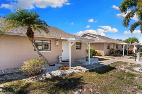 Villa with Screened Lanai