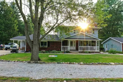 Horse Farm Estate with Barn