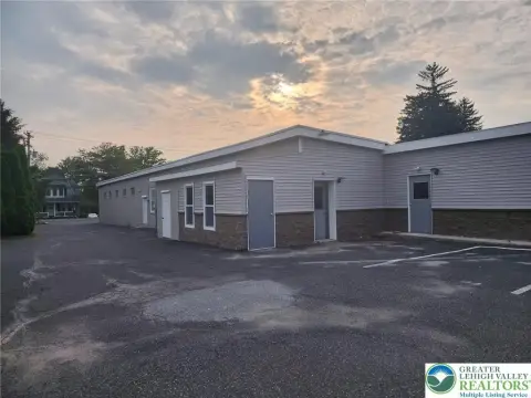 Commercial Space in Upper Macungie