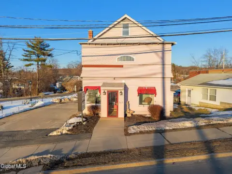 Turnkey Beauty Salon Opportunity