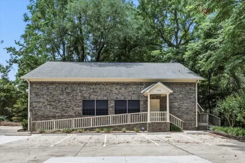 Renovated Standalone Dental Office