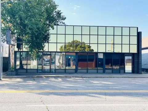 Warehouse Flex Building with Garage Bays
