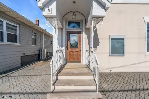 Kearny Commercial Property For Sale