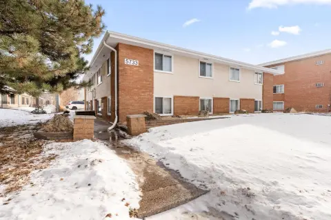 8-Unit Multifamily Building
