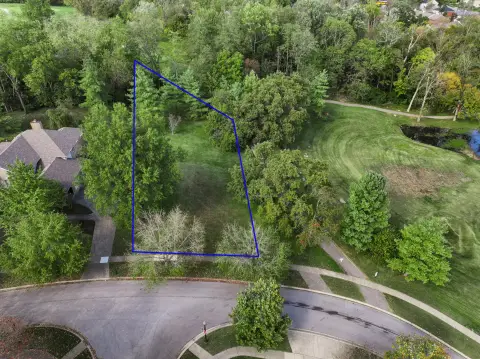 Residential Lot in Andover Estates