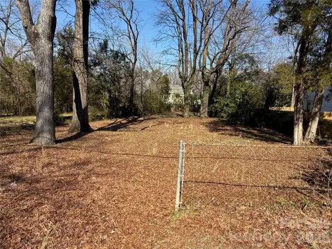 Vacant Lot in Growing Area