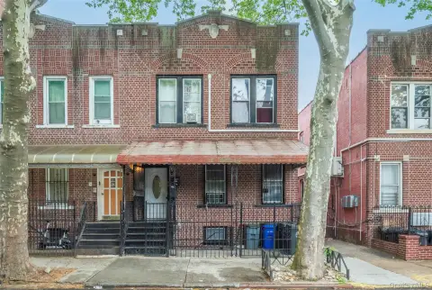 Brooklyn Multifamily Property Near Transportation