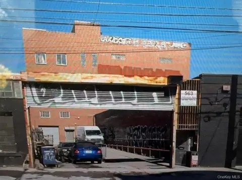 Brooklyn Warehouse Near Flushing Ave
