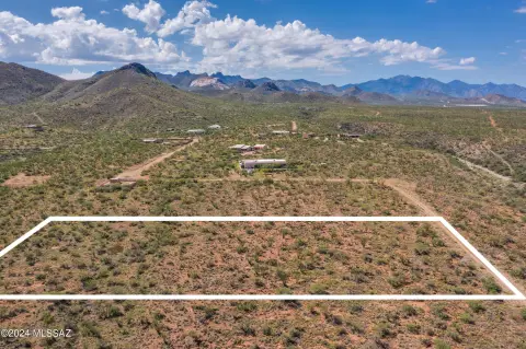Land in Corona De Tucson