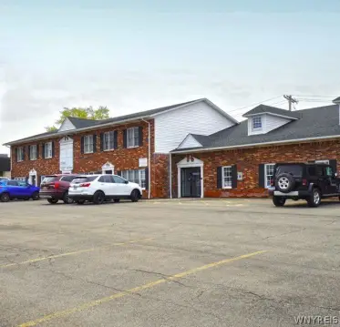 Versatile Commercial Space Available